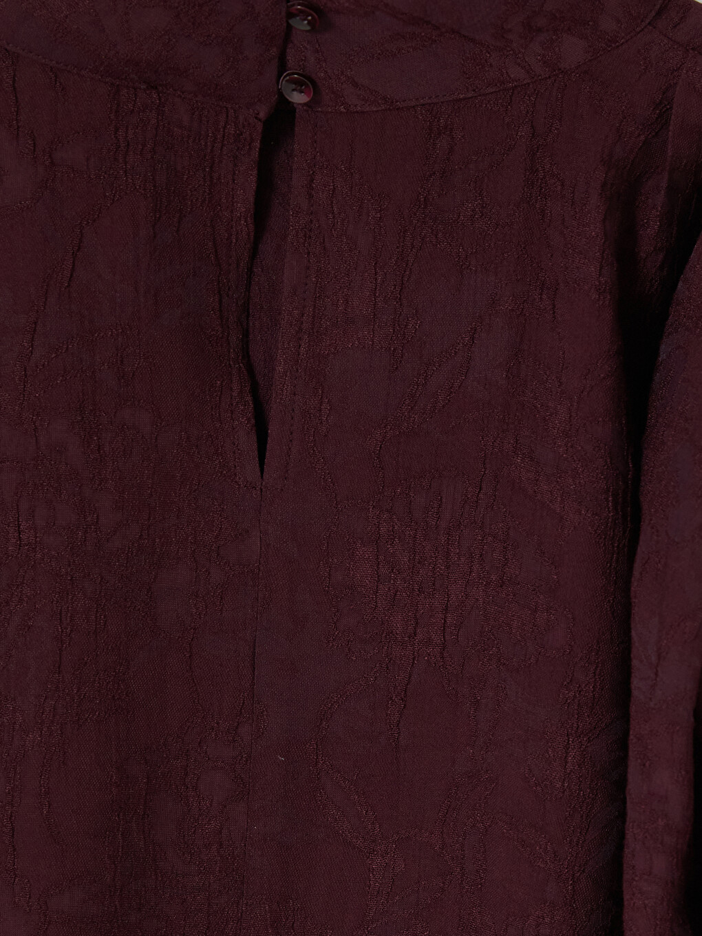 Bordo Dik Yaka Desenli Büzgülü Bluz-6