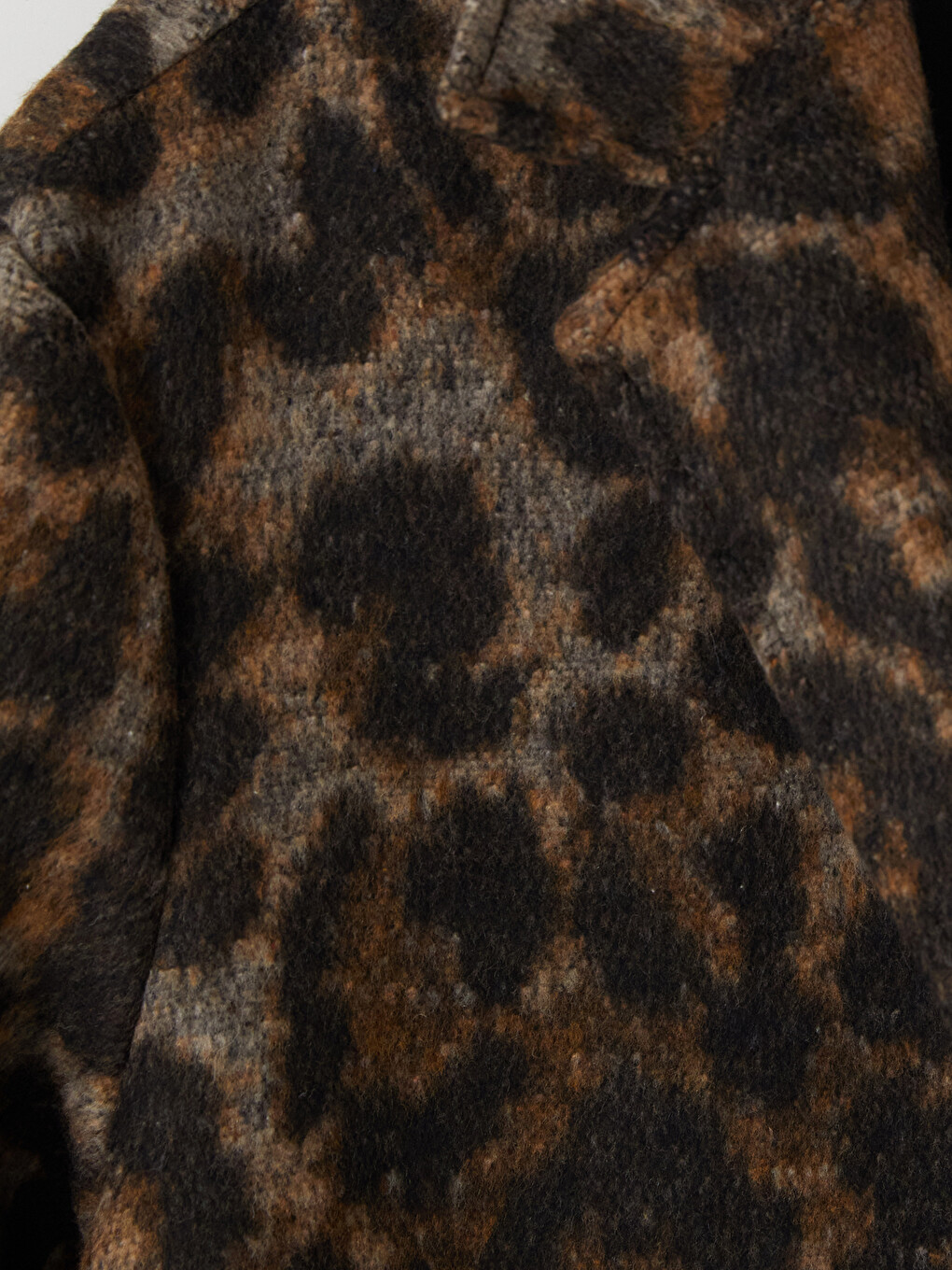 Kahverengi Beli Kuşaklı Leopar Desenli Kadın Kaşe Kaban-7