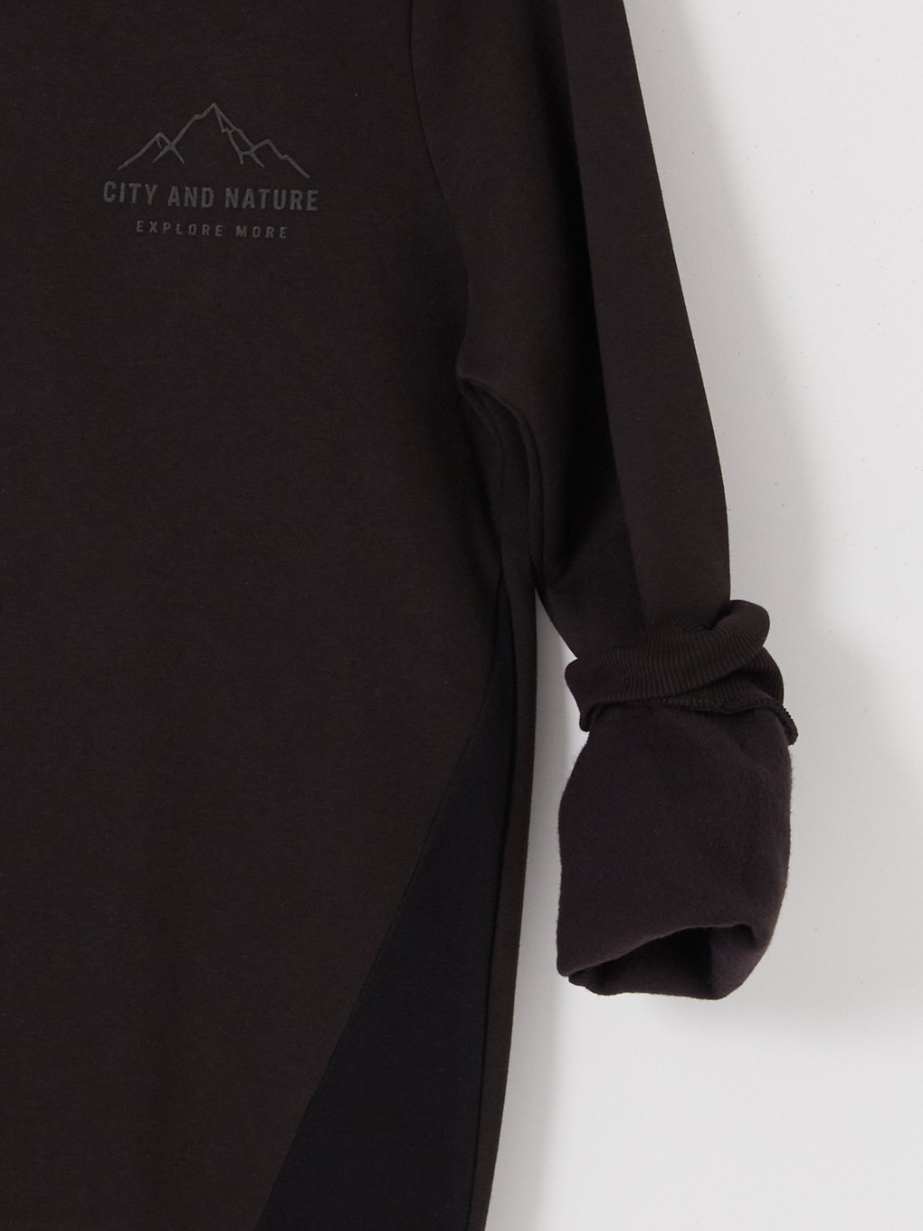 Kahverengi Dik Yaka Baskılı Sweatshirt-2