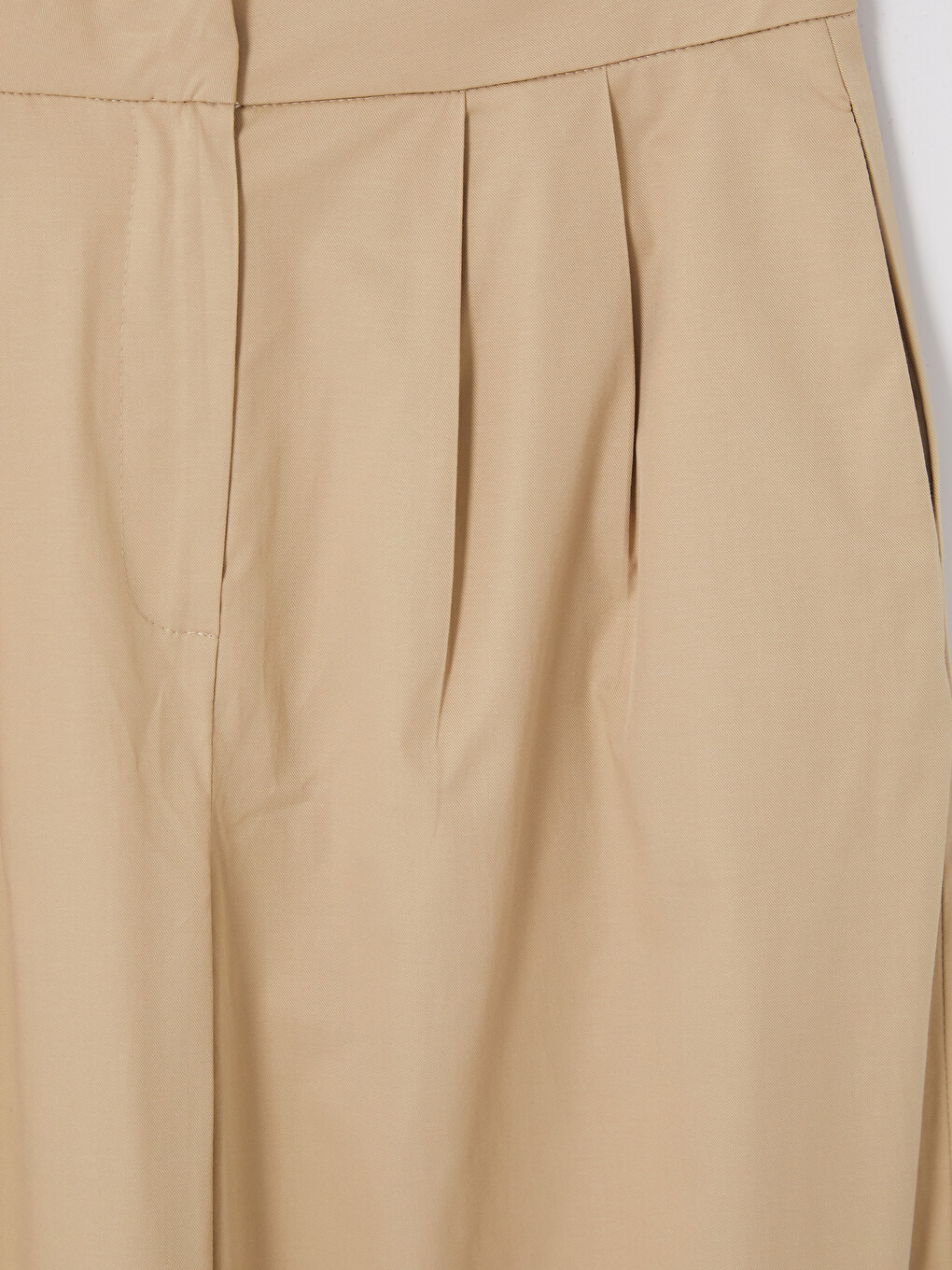 Woman Green Trousers-2