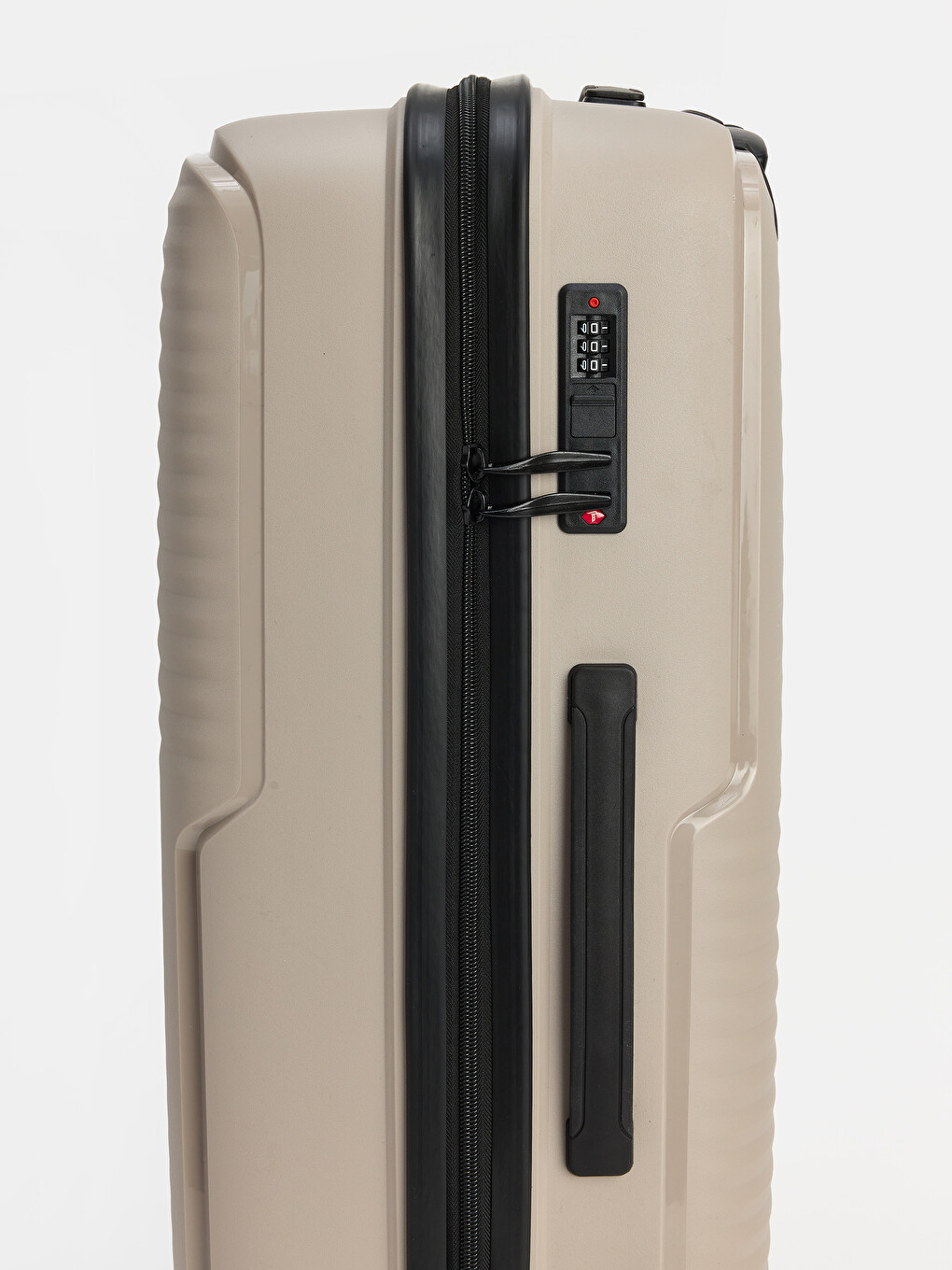 Kahverengi Kilit Detaylı Orta Boy Valiz-3