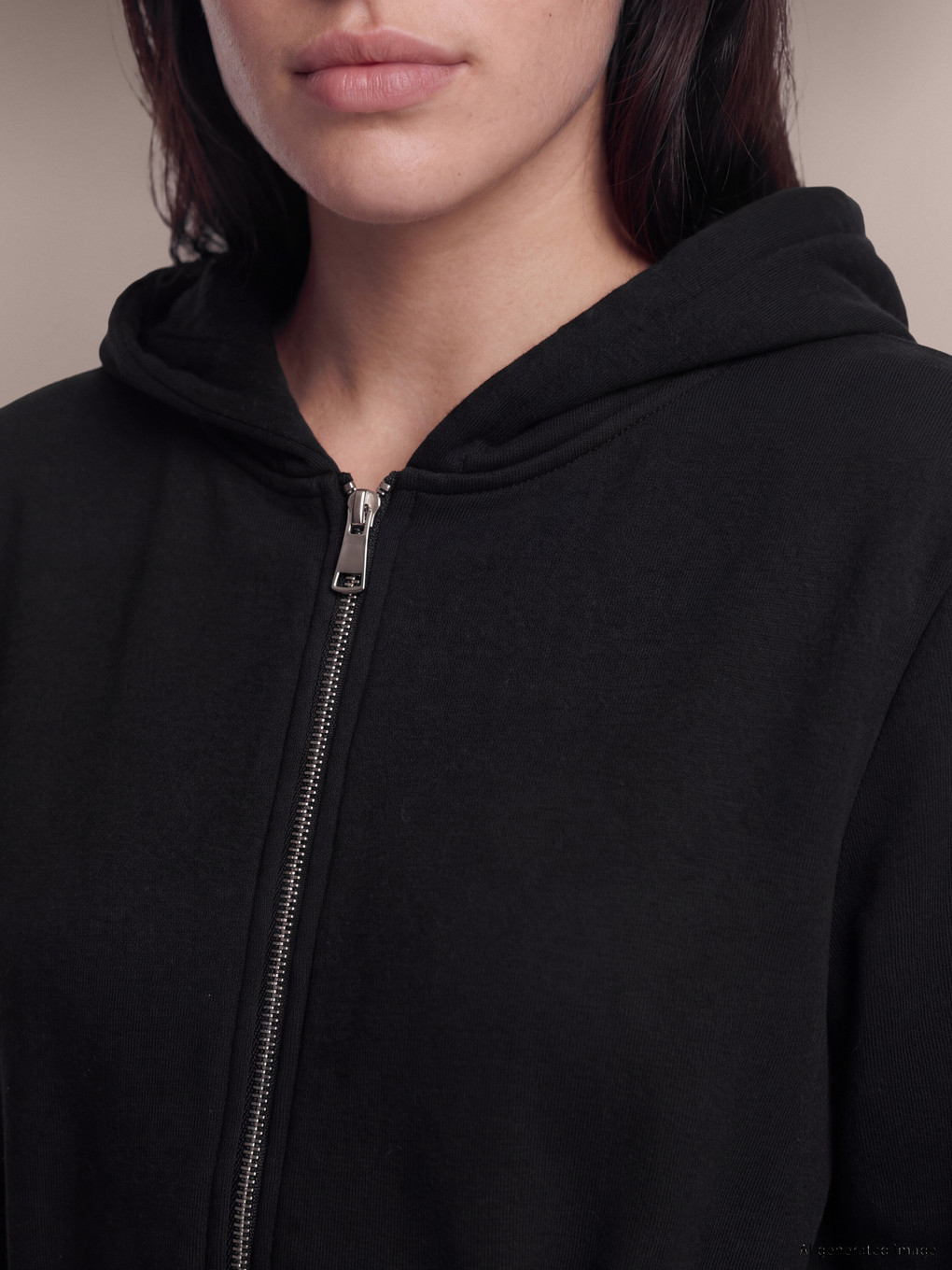 Siyah Kapüşonlu Kadın Fermuarlı Sweatshirt-6