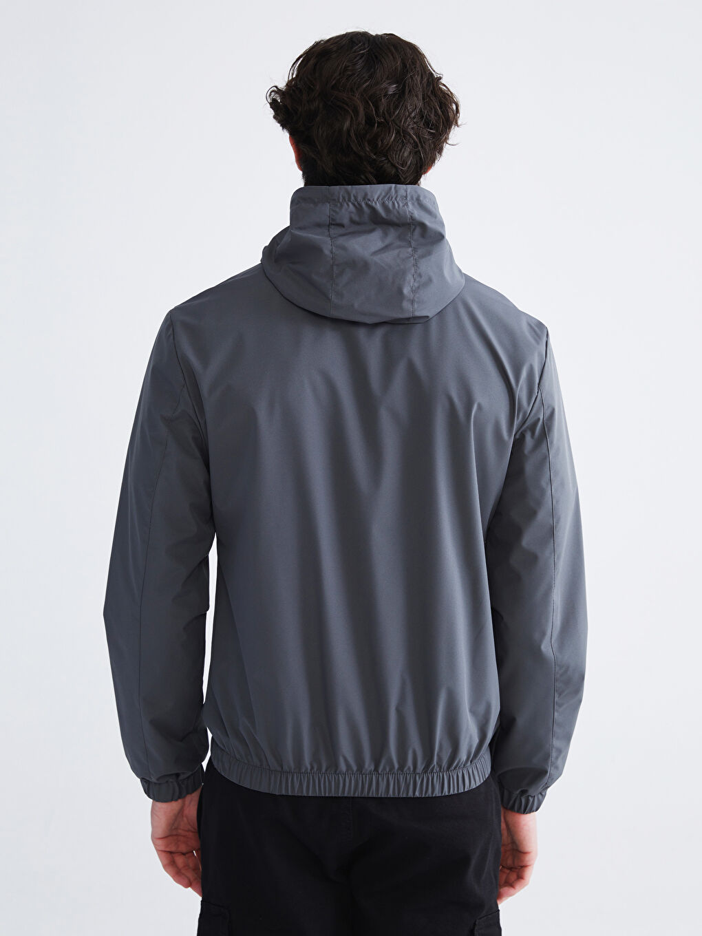 Antrasit Standart Kalıp Kapüşonlu Erkek Yağmurluk-4