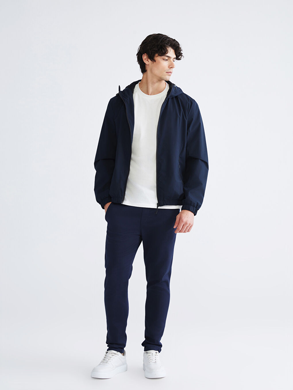 Lacivert Standart Kalıp Kapüşonlu Erkek Yağmurluk-1