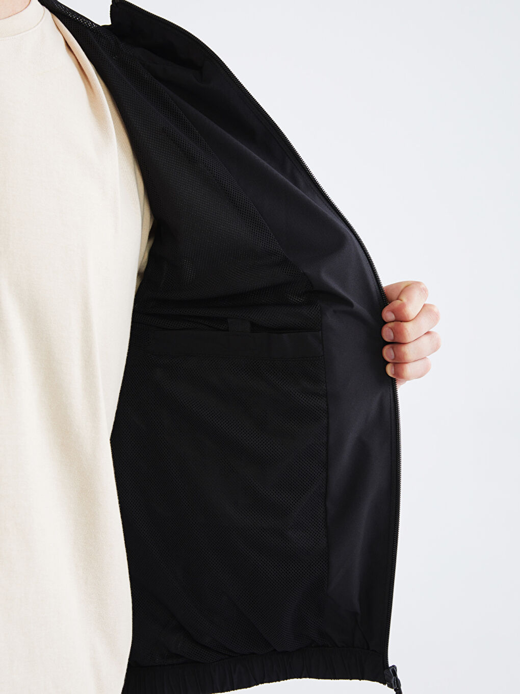 Siyah Standart Kalıp Kapüşonlu Erkek Yağmurluk-8