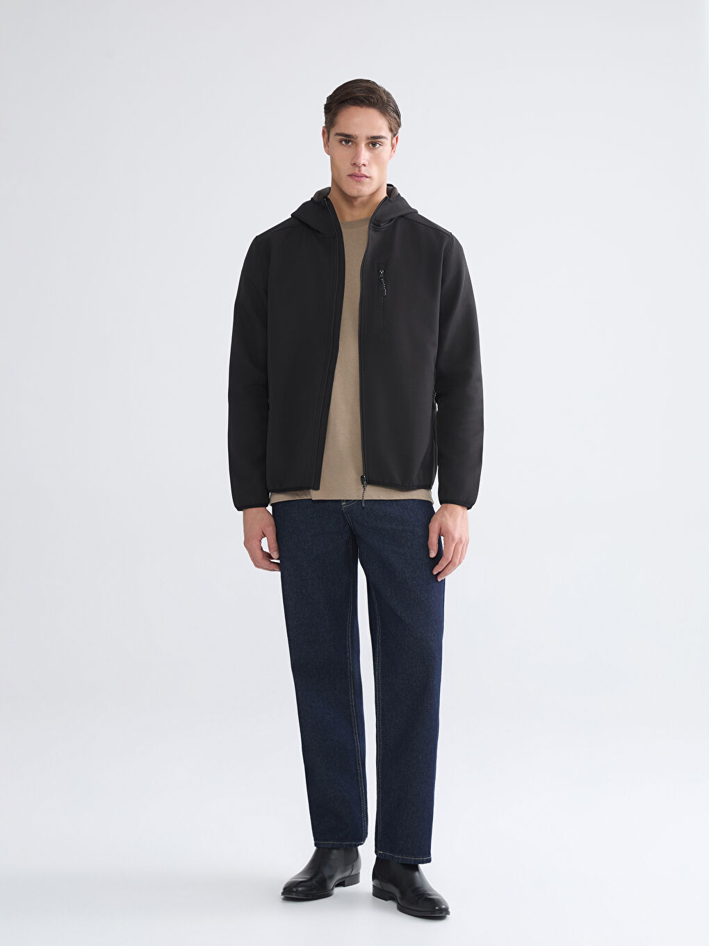 Siyah Standart Kalıp Kapüşonlu Erkek Mont-1