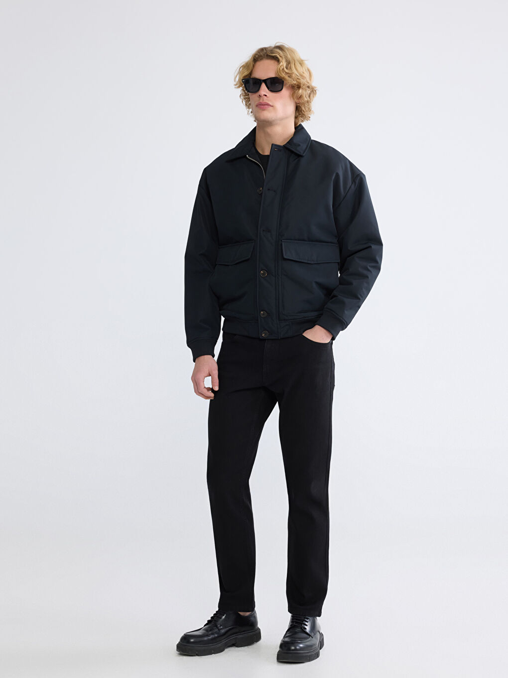 Παλτό με χαλαρή εφαρμογή και κολάρο πουκαμίσου για άνδρες-1