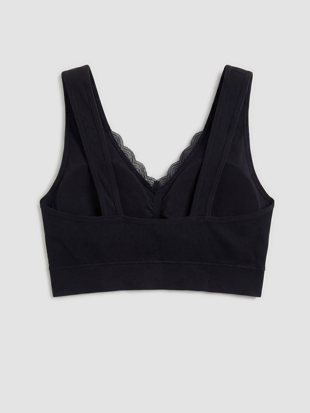 Woman Black Sports Bra & Sports Bustier-1