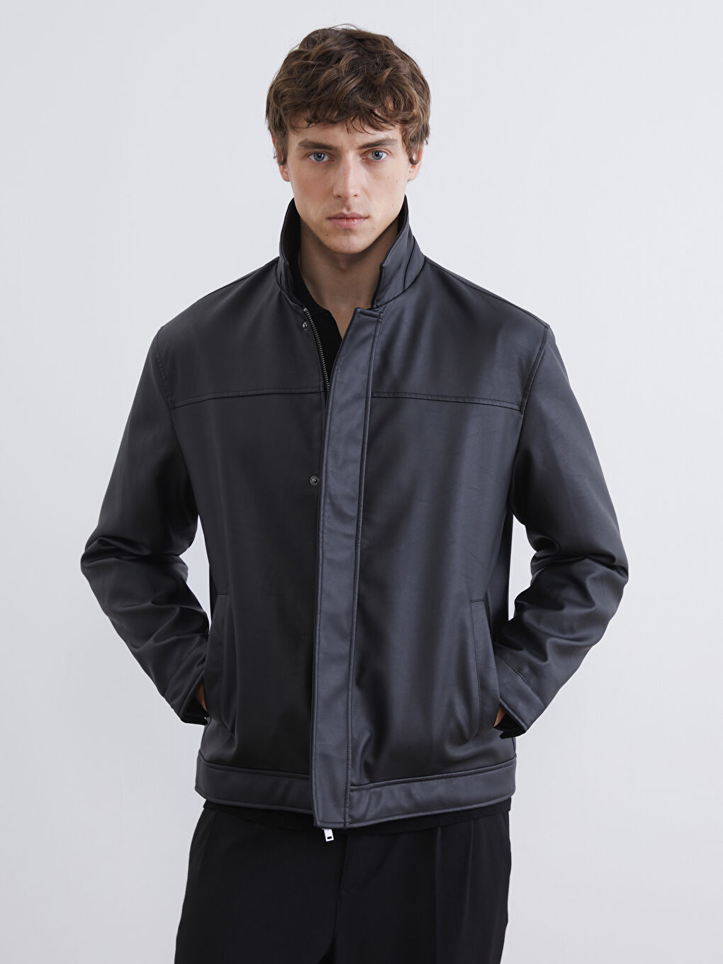 түзу пішімді жағалы ерлер пальтосы