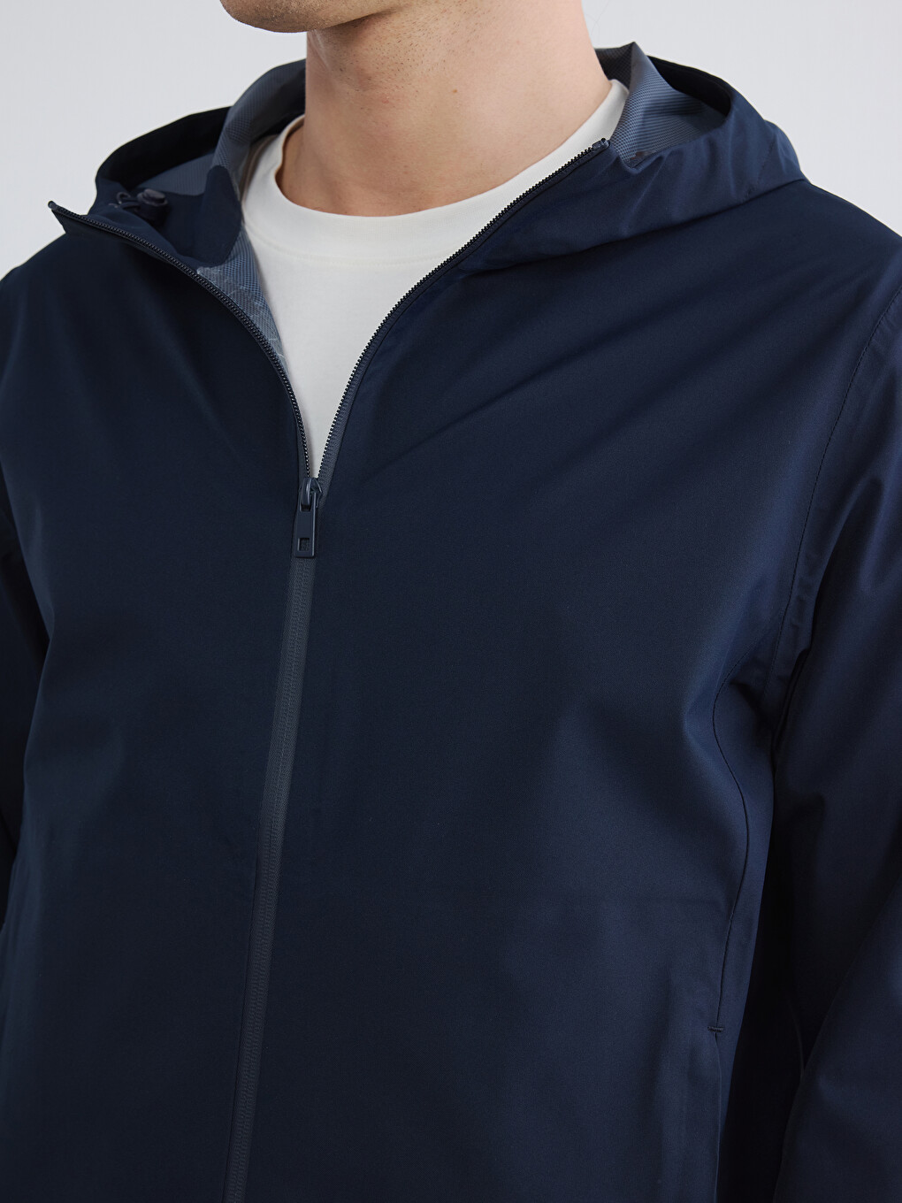Imperméable À Capuche Pour Homme À Coupe Standard-2