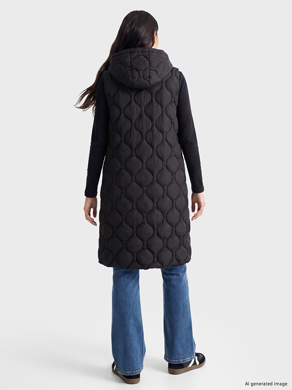 Woman Black Puffer Gilet-3