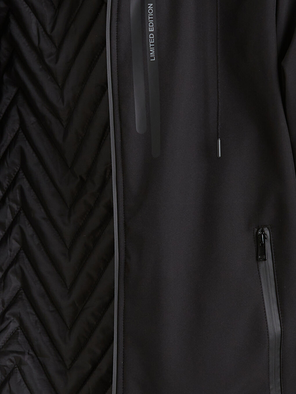 Siyah Standart Kalıp Kapüşonlu Erkek Mont-7