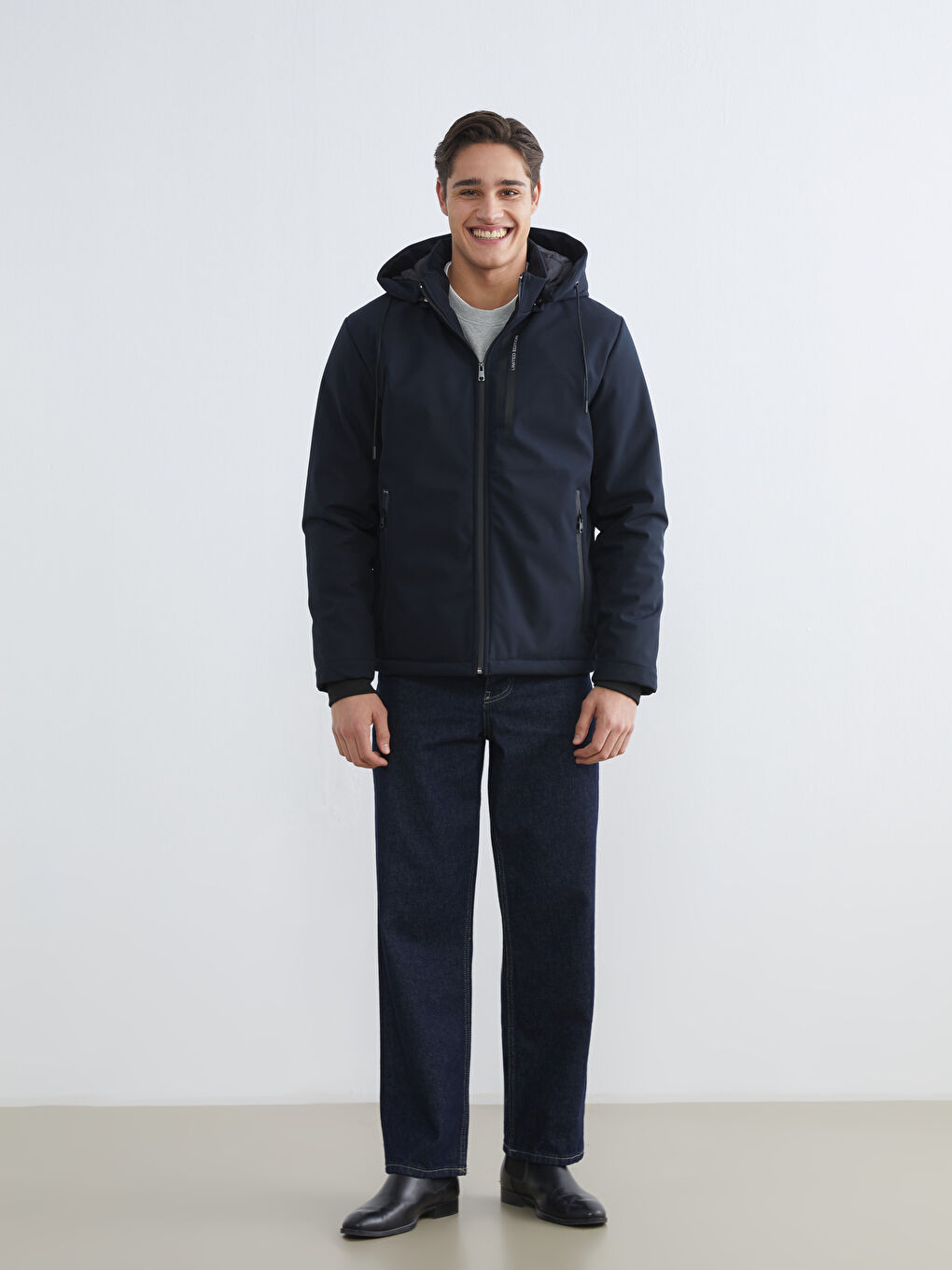 Lacivert Standart Kalıp Kapüşonlu Erkek Mont-1