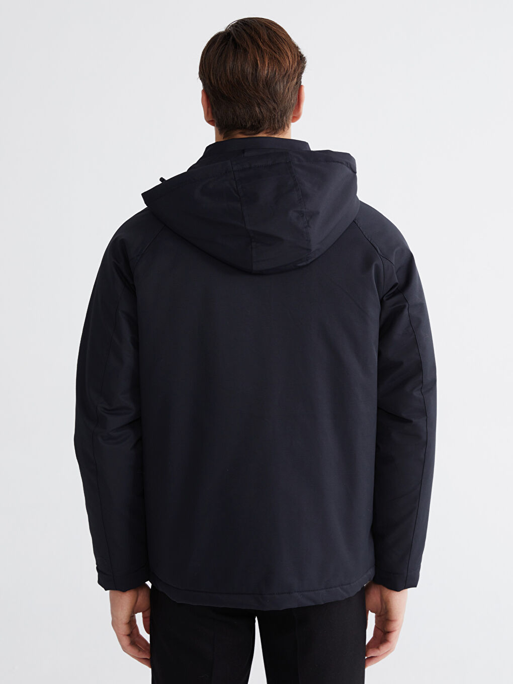 Siyah Standart Kalıp Kapüşonlu Erkek Mont-3