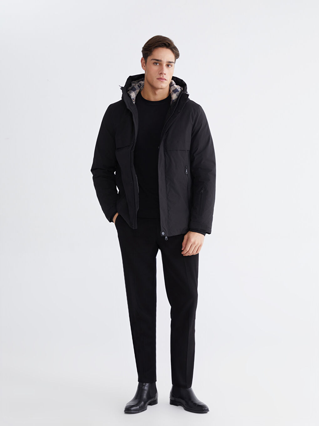 Siyah Standart Kalıp Kapüşonlu Erkek Mont-1