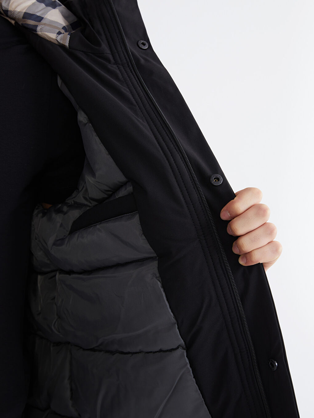 Siyah Standart Kalıp Kapüşonlu Erkek Mont-3