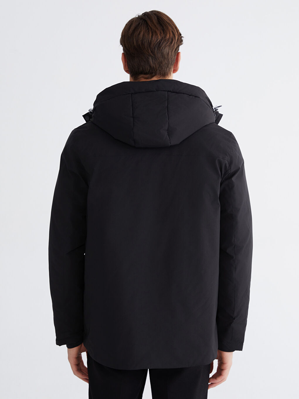 Siyah Standart Kalıp Kapüşonlu Erkek Mont-4