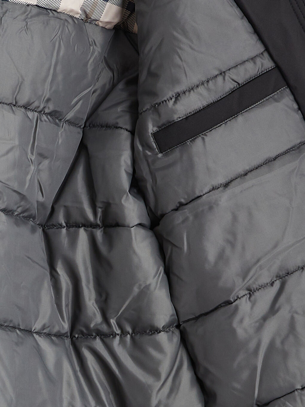 Siyah Standart Kalıp Kapüşonlu Erkek Mont-7