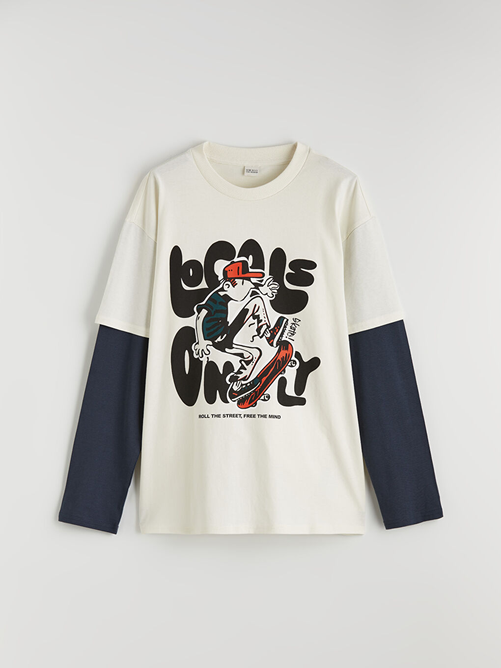 Хлопчача футболка з довгим рукавом та принтом