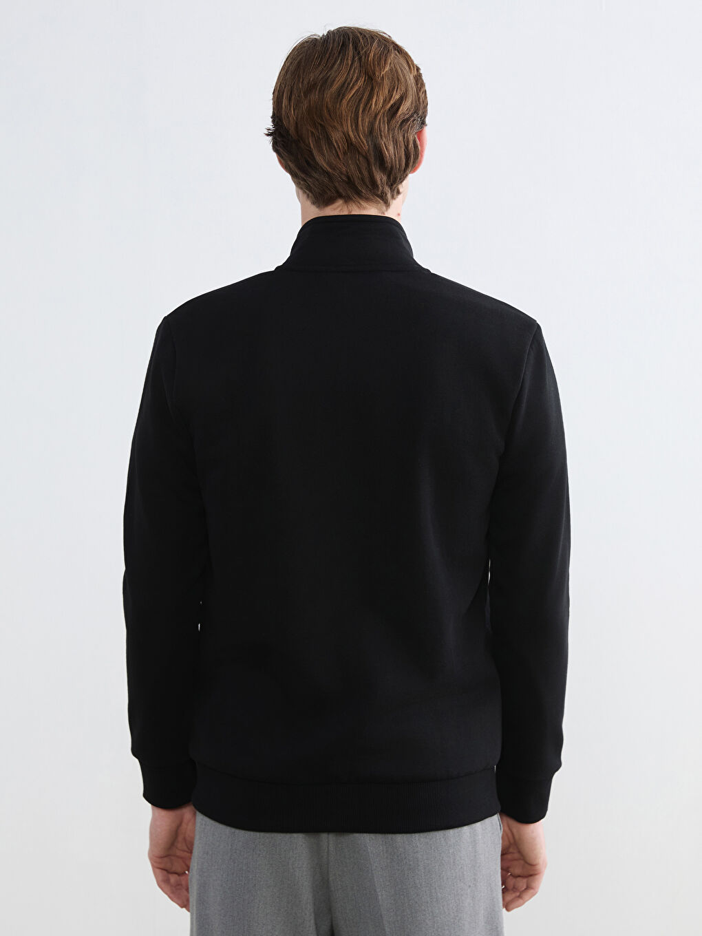 Siyah Standart Fit Dik Yaka Erkek Fermuarlı Sweatshirt-3