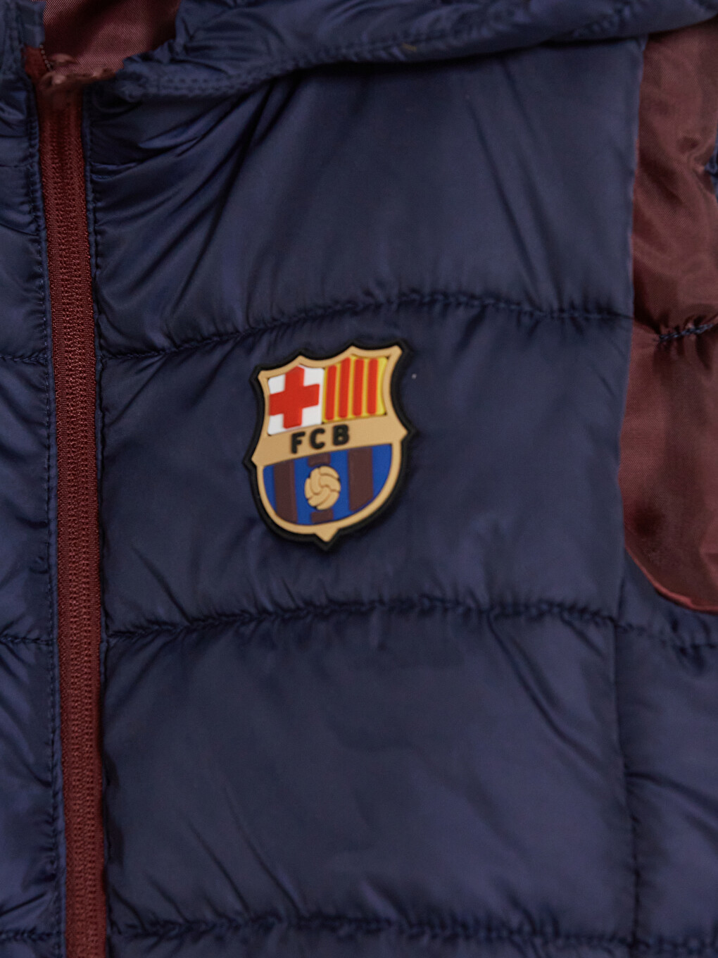 Lacivert Kapüşonlu Barcelona Nakışlı Erkek Çocuk Şişme Yelek-2