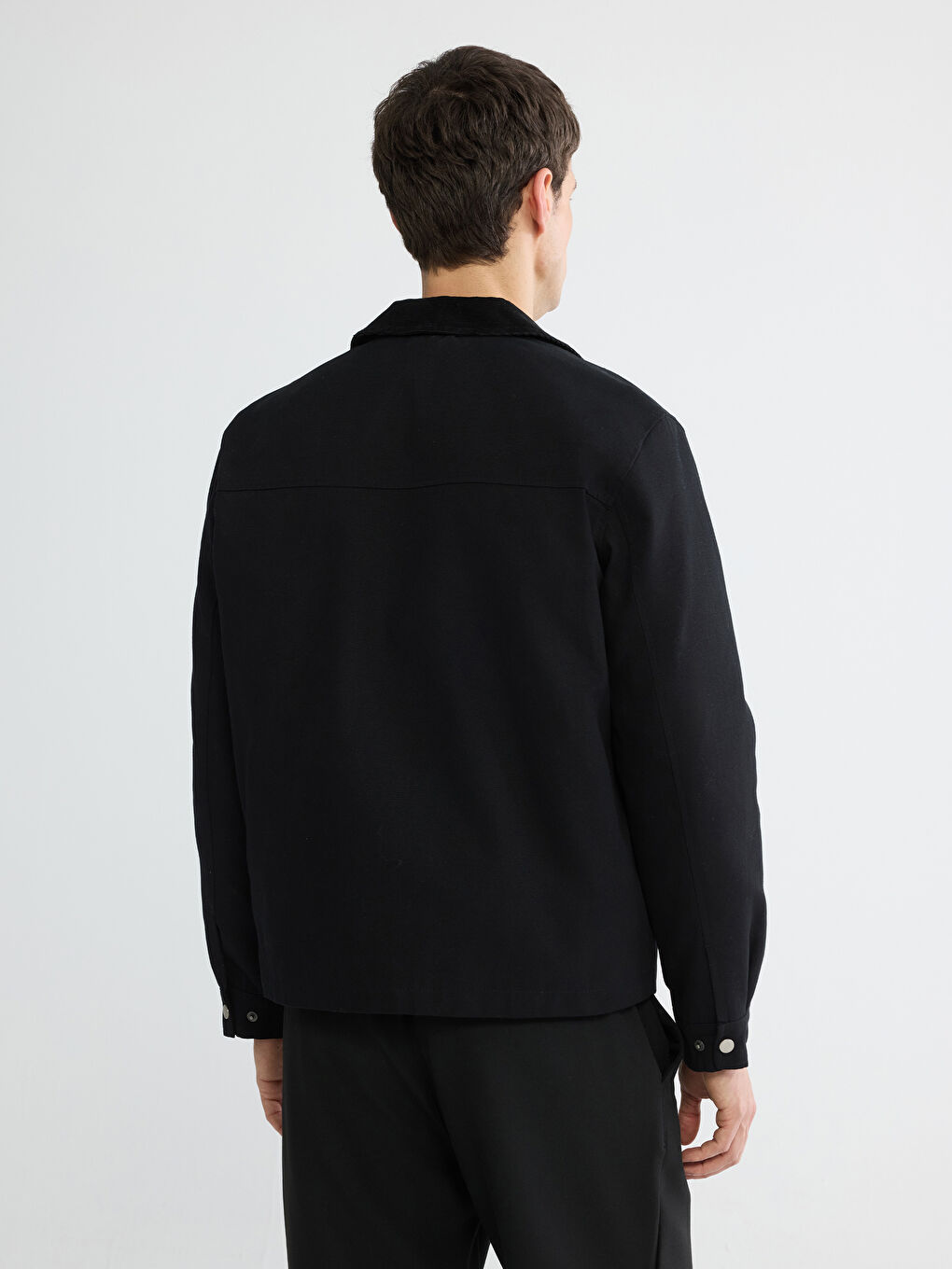 Siyah Rahat Kalıp Kadife Yaka Erkek Mont-4