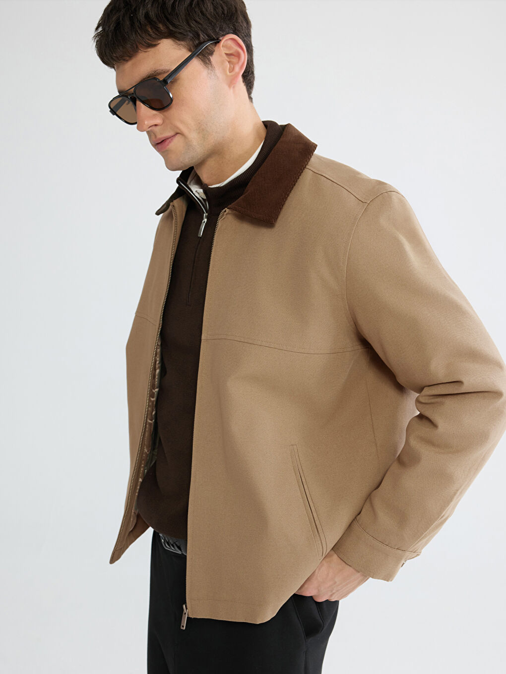 Bej Rahat Kalıp Kadife Yaka Erkek Mont-3