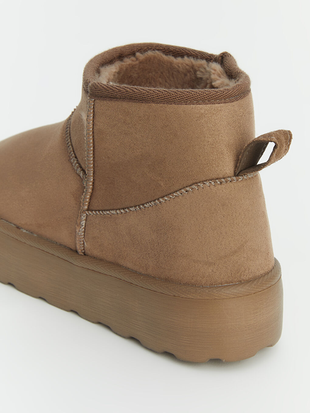 Kahverengi Süet Görünümlü Kadın Bot-3