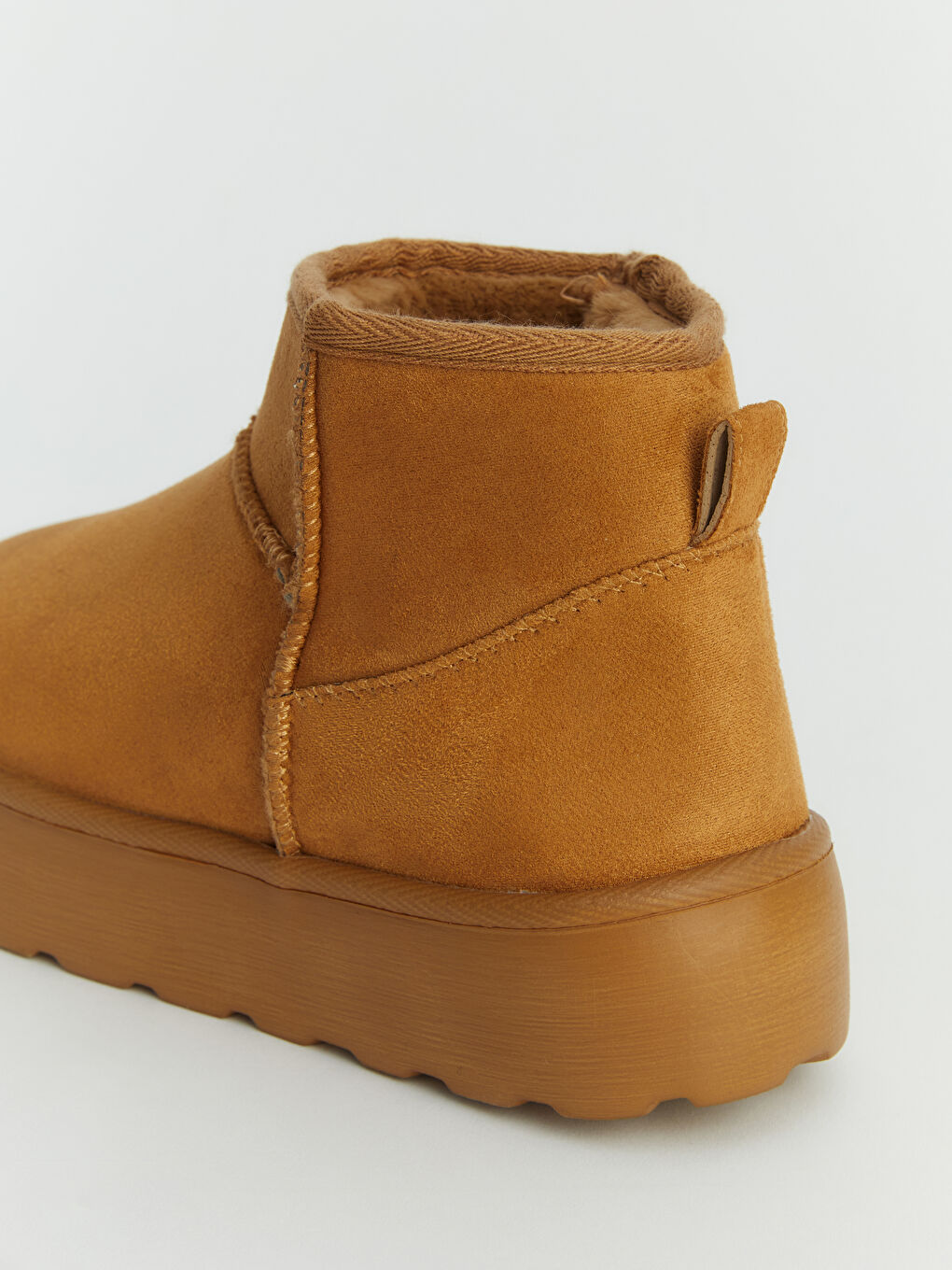 Kahverengi Süet Görünümlü Kadın Bot-3