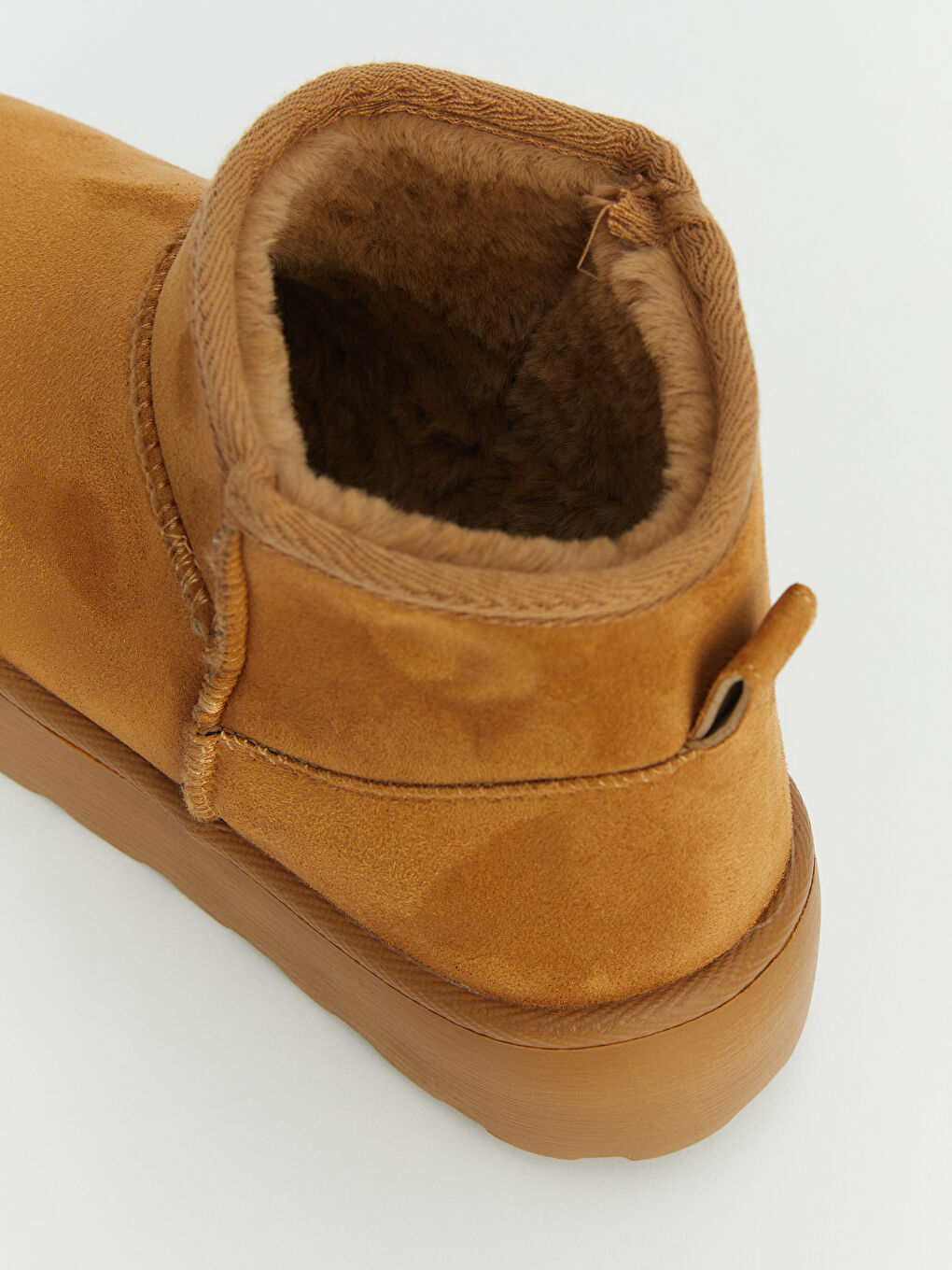 Kahverengi Süet Görünümlü Kadın Bot-4