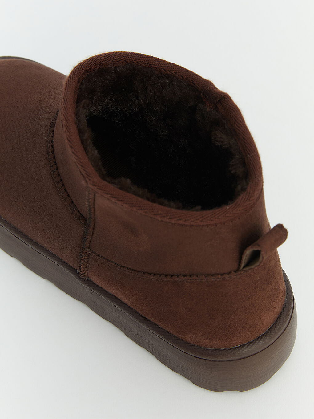 Kahverengi Süet Görünümlü Kadın Bot-4