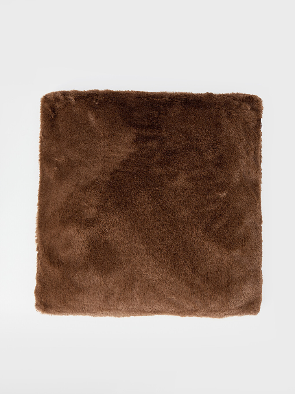 Kahverengi Pelüş Kırlent 45x45 Cm-1