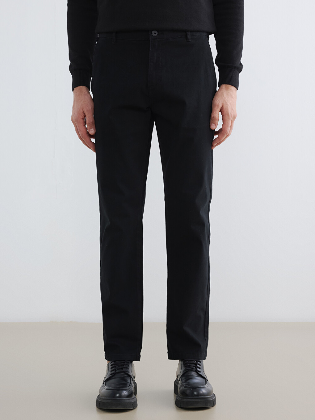 Man Black Chino Trousers-1