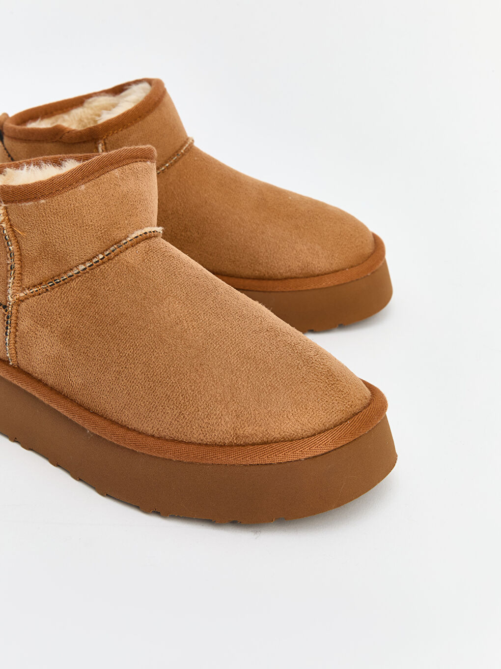 Kahverengi Süet Görünümlü Kadın Bot-2