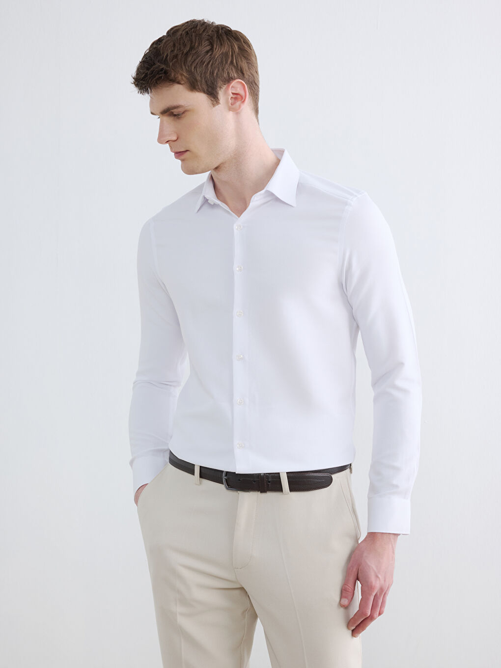 Beyaz Slim Fit Armürlü Erkek Gömlek