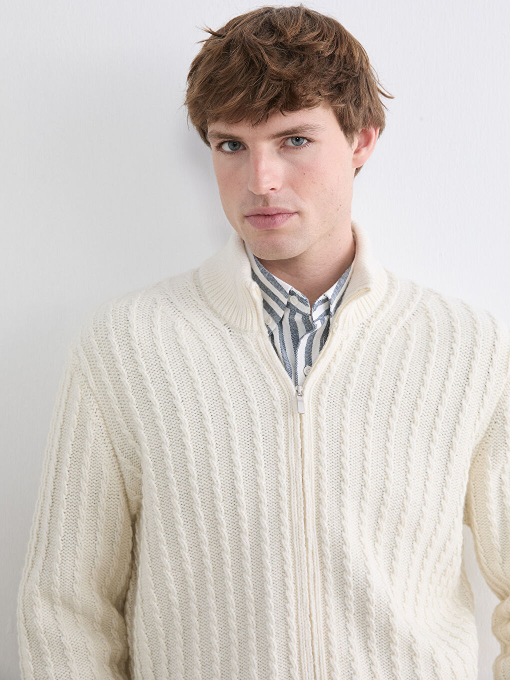 Ekru Standart Kalıp Dik Yaka Erkek Triko Hırka