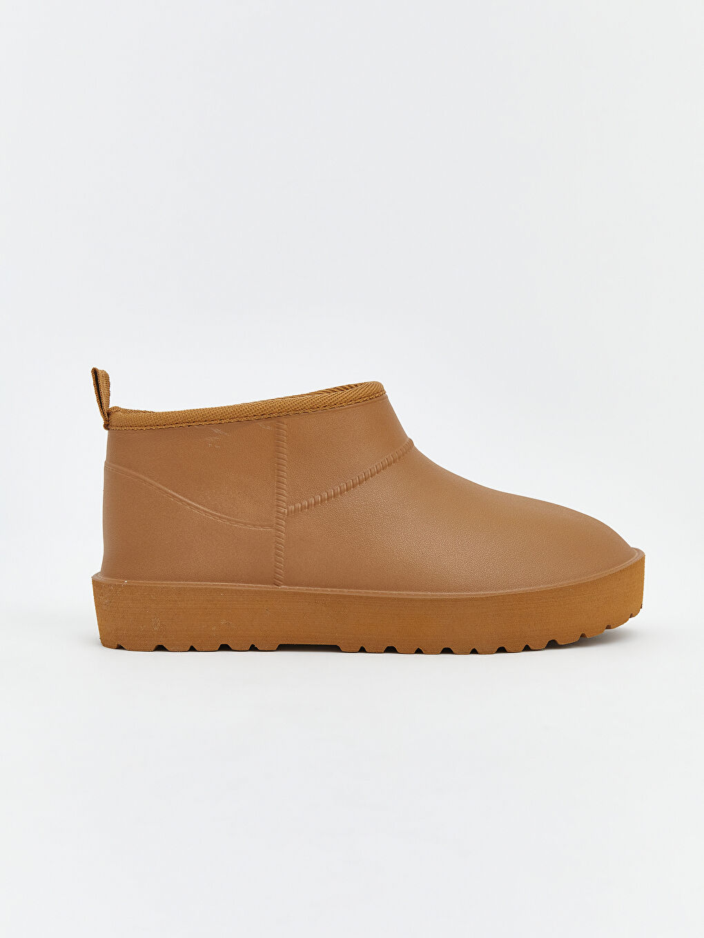 Bej İçi Kürklü Kadın Bot-1