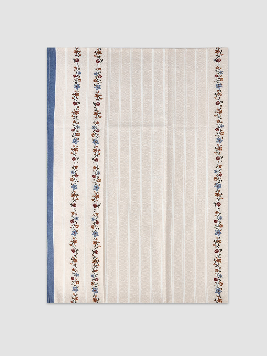 Karışık Çiçek Nakışlı Masa Örtüsü 150x220 Cm-2