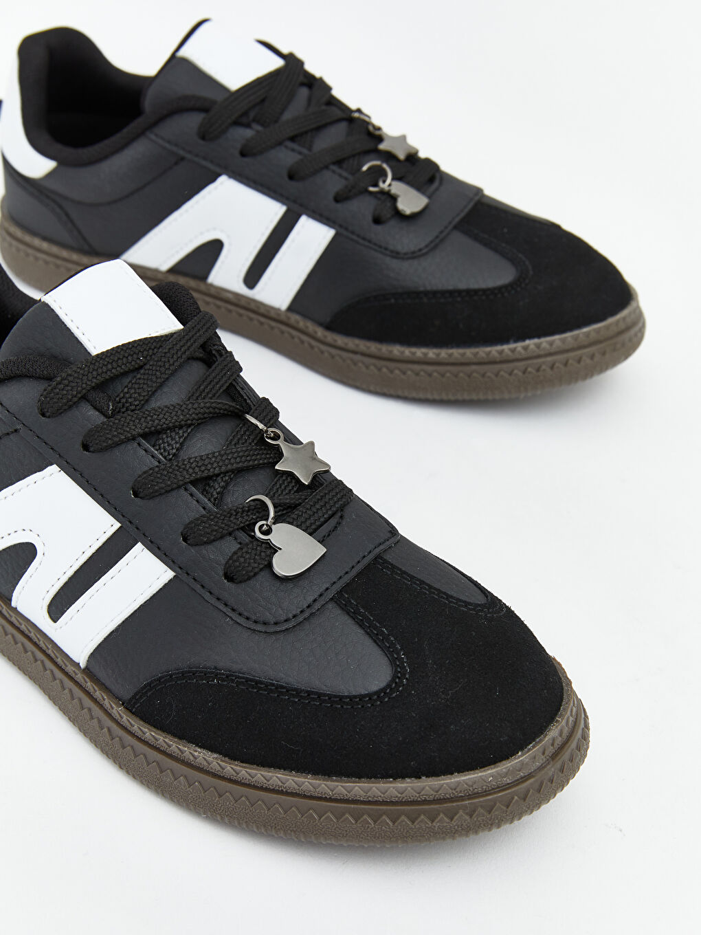 Siyah Bağcıklı Kız Çocuk Spor Ayakkabı-2