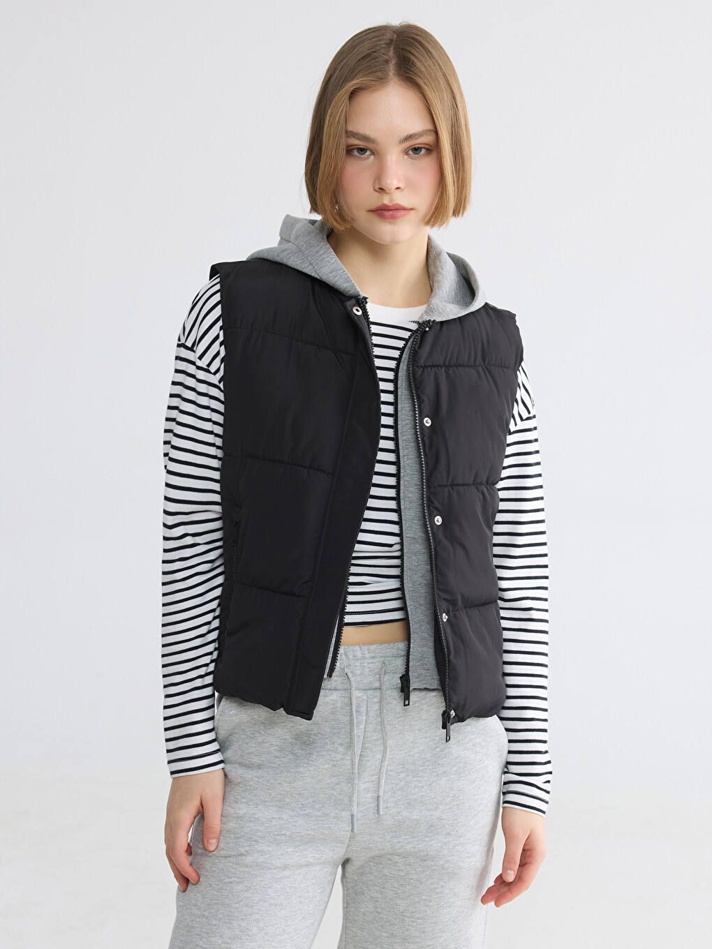 Hooded Women's Puffer Gilet