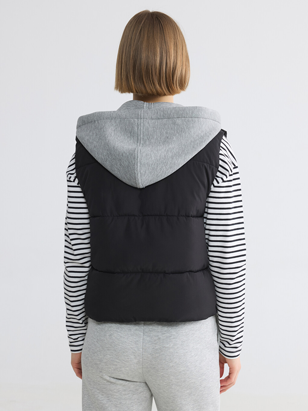 Hooded Women's Puffer Gilet-5
