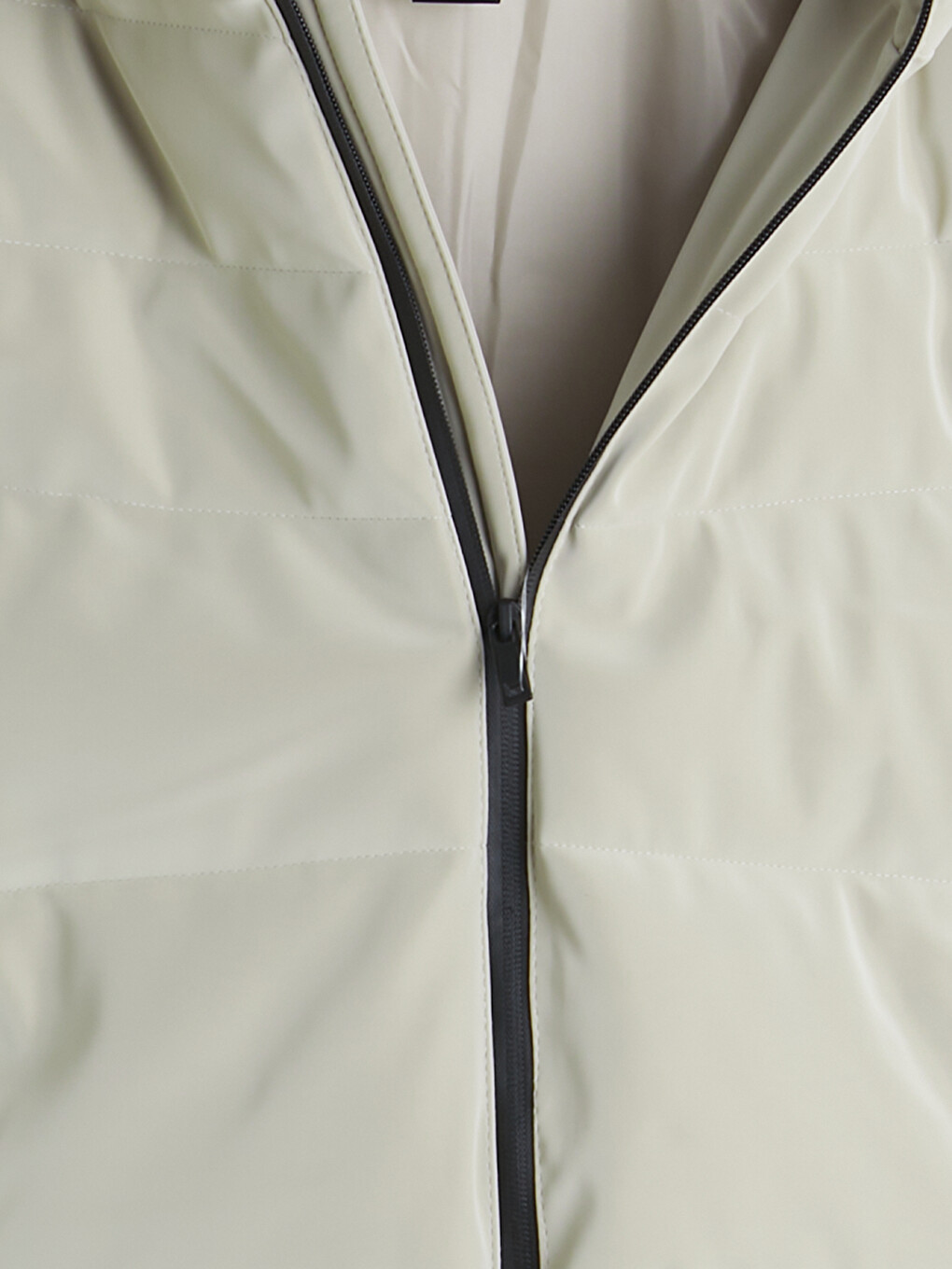 Bej Regular Fit Kapüşonlu Erkek Şişme Mont-6