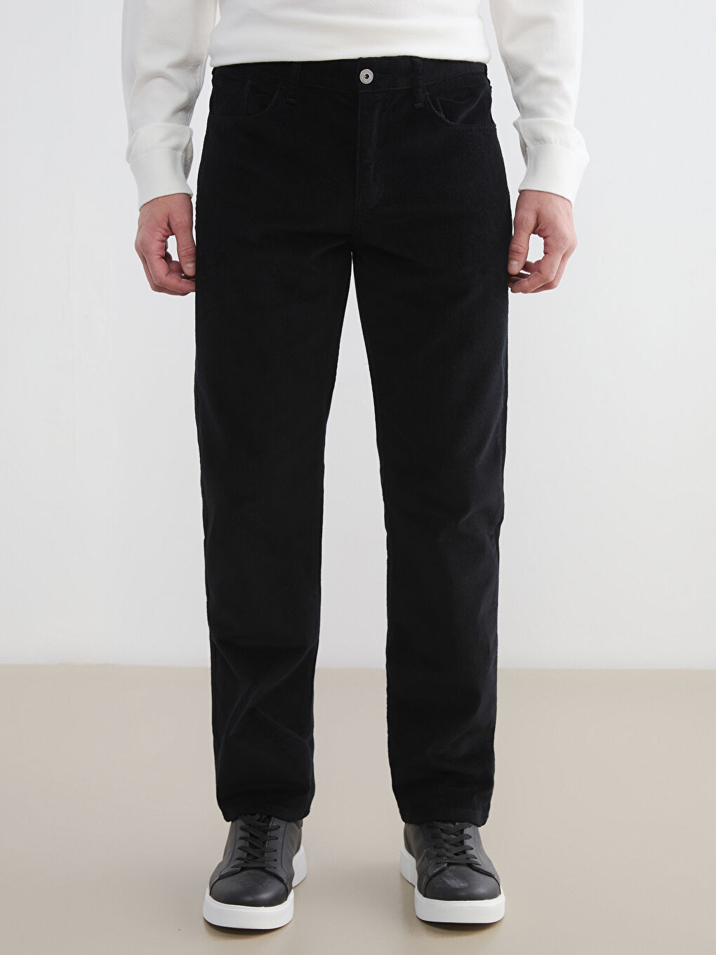 Siyah Standart Kalıp Erkek Chino Pantolon-1