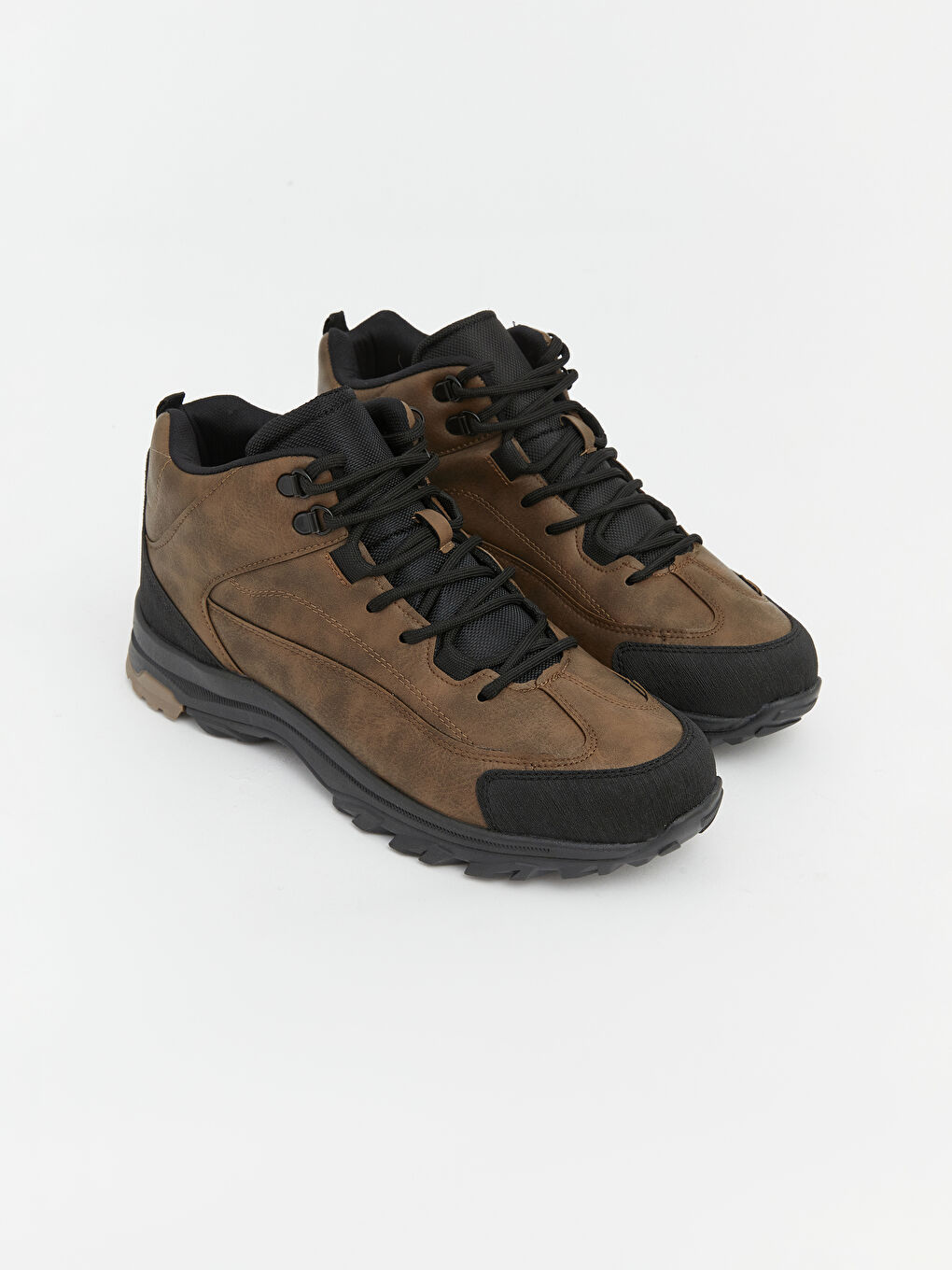 Kahverengi Süet Görünümlü Erkek Bot