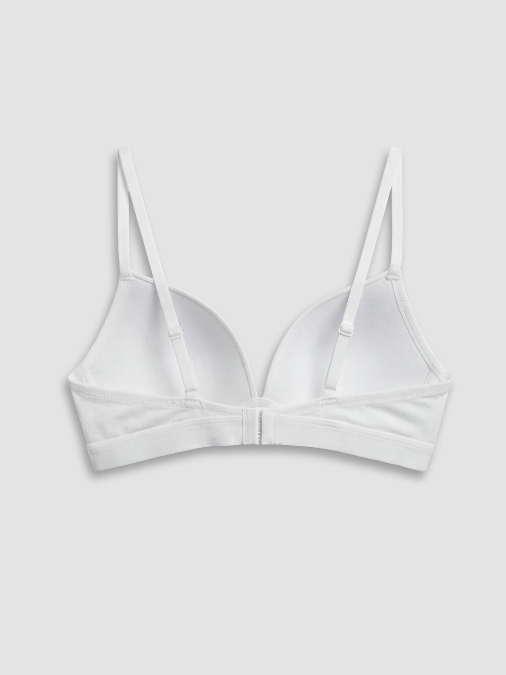გოგონა Თეთრი ბიუსჰალტერი-1