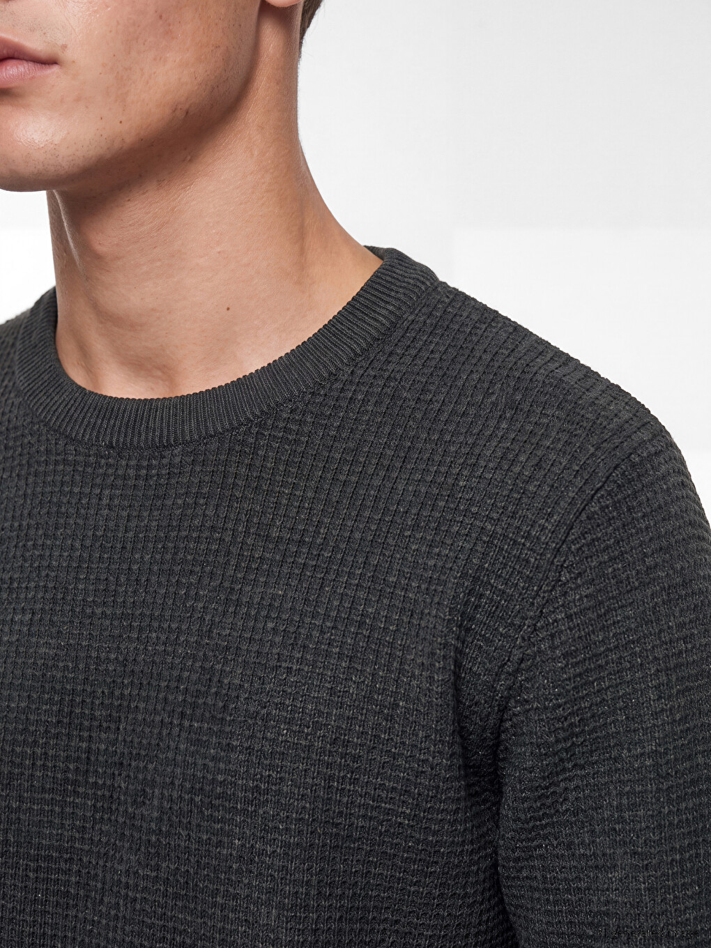 Crew Neck Men's Knitwear Sweater-2