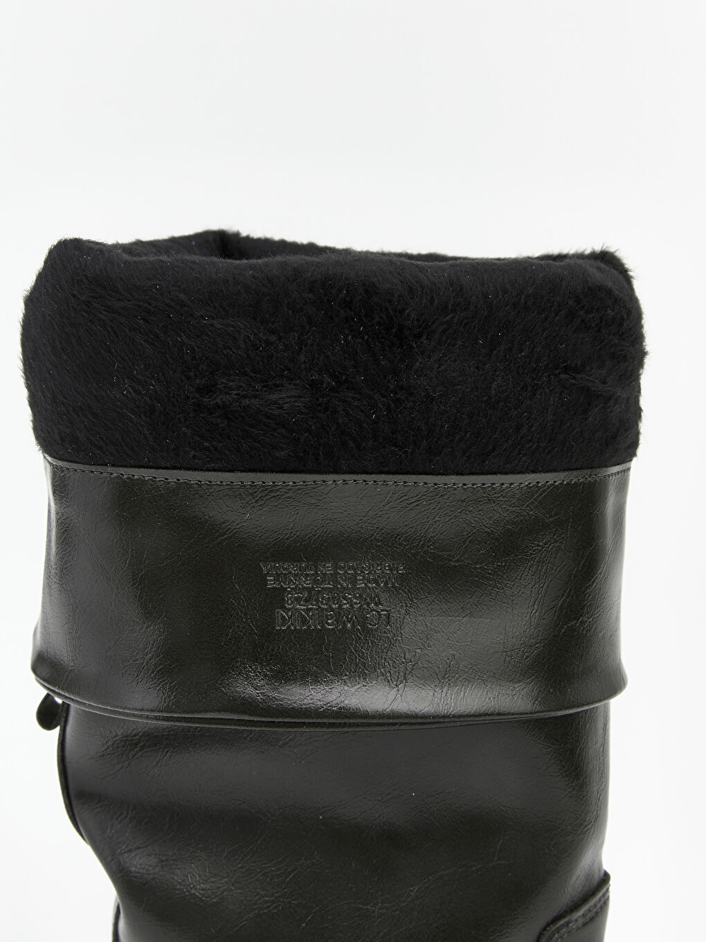 Siyah Deri Görünümlü Kadın Çizme-4