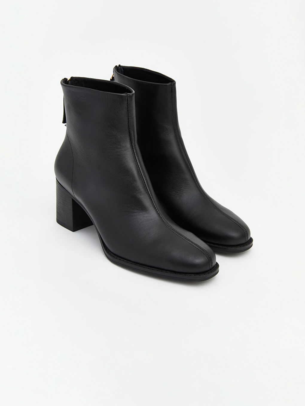 Siyah Hakiki Deri Kadın Topuklu Ayakkabı