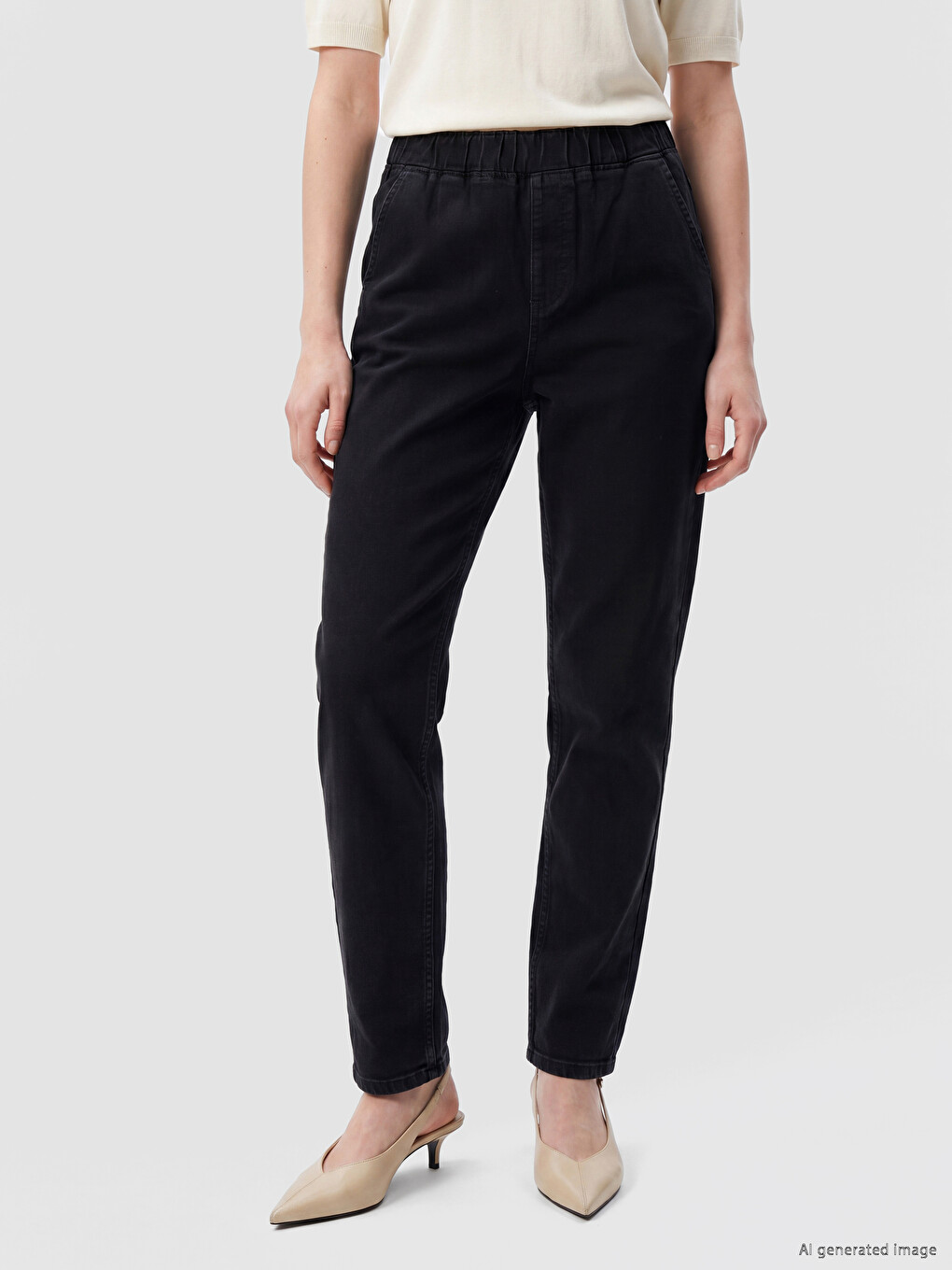 Elastic Waist Carrot Fit Women's Jeans-1