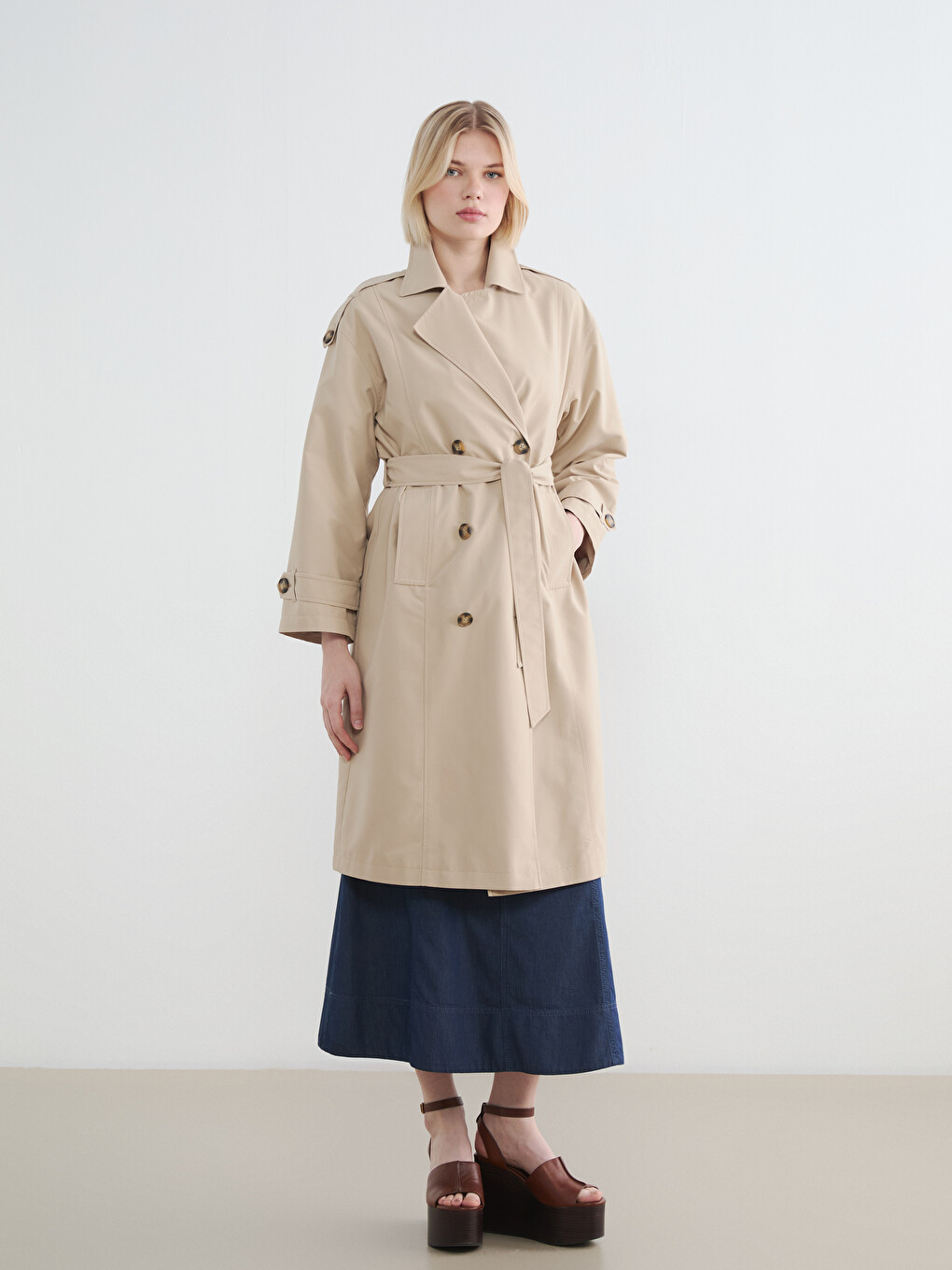 Double-breasted Sash Women's Trenchcoat